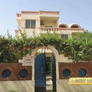 Sunny Appartement Louxor
